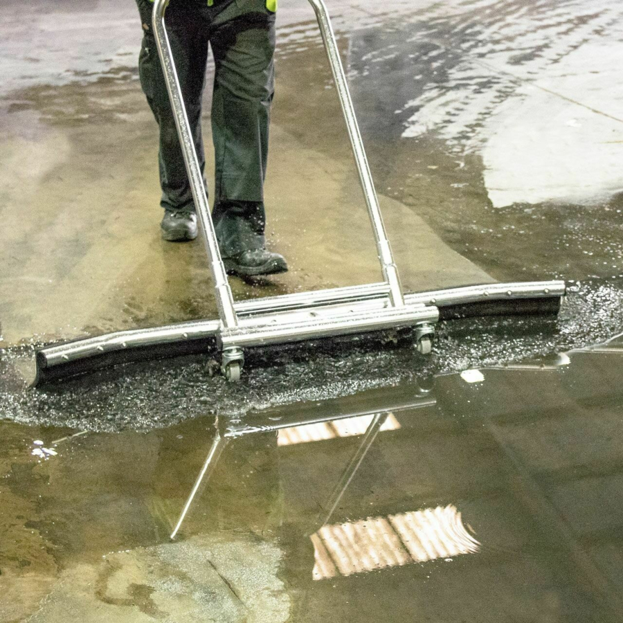 Industrial Floor Squeegee | Net World Sports