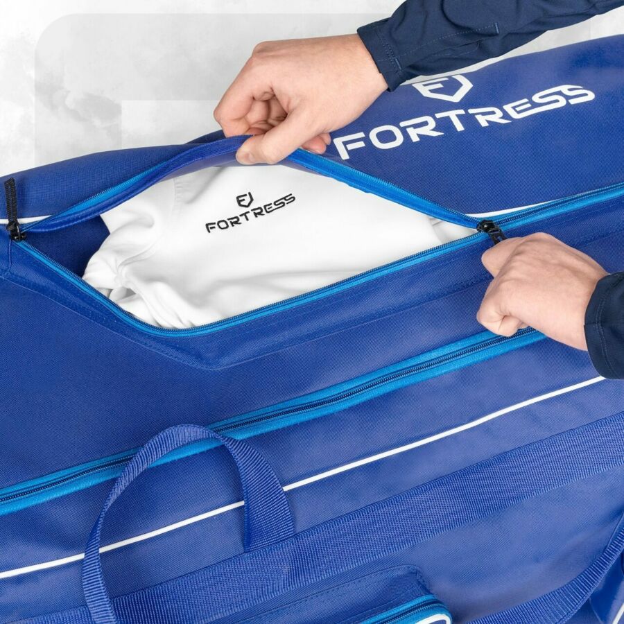 Each compartment features a premium grade zipper