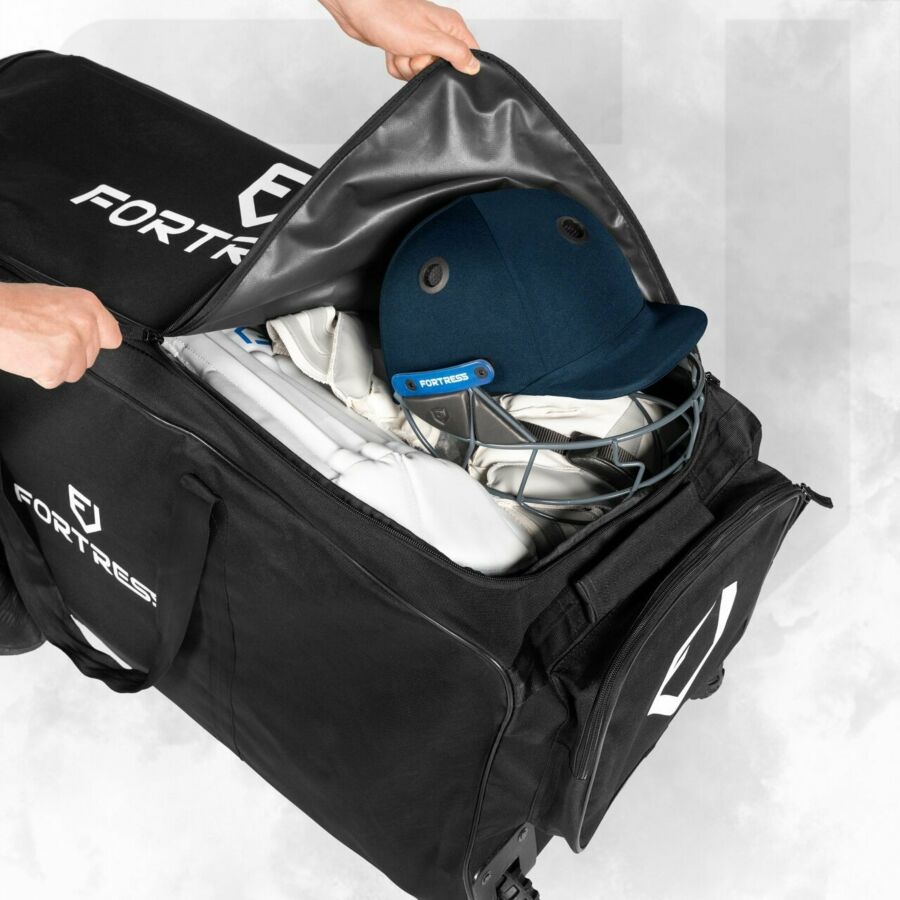 240L storage capatcity to comfortably store large amounts of cricket kit