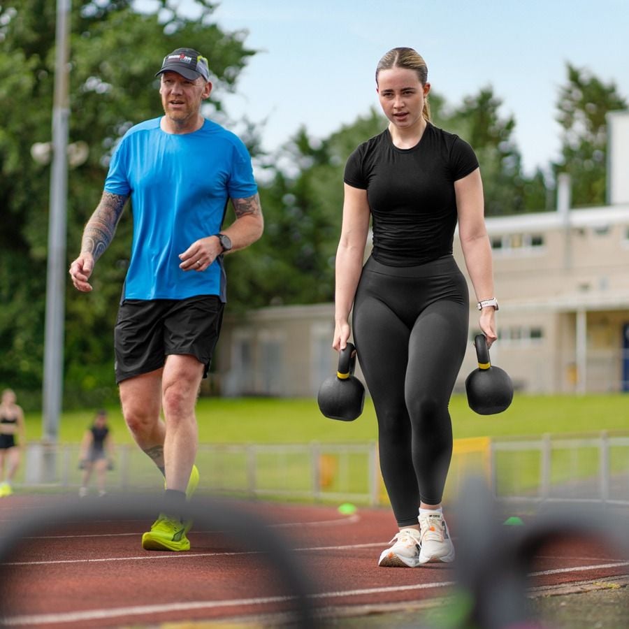 METIS Kettlebells en Fonte et Néoprène - Variété de Poids [4 kg-28 kg] | Entraînement à Domicile ou à la Salle de Sport (10 kg