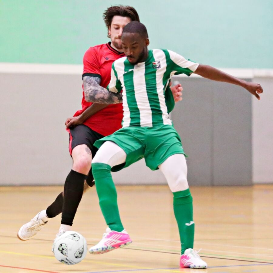 Ballon De Foot Indoor FORZA Pro Jaune Lumineux Taille 5 – Entraînement Salle, Futsal, Haute Visibilité
