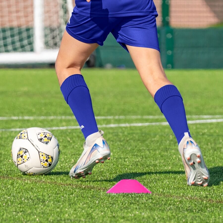 25 Coni A Disco Per Allenamento Di Calcio – Marcatori Piatti In PE Per Esercizi Di Agilità E Coordinazione, Adatti Per Campo Indoor/Outdoor (Rossi)