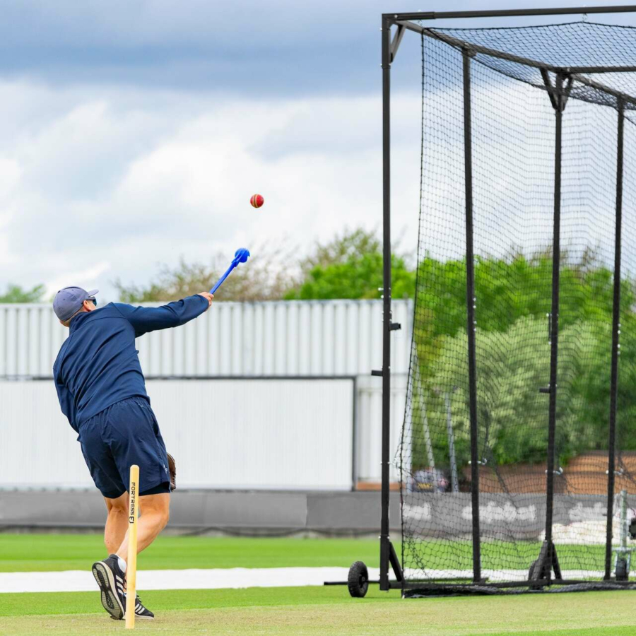 FORTRESS Cricket Ball Thrower [2 Sizes]