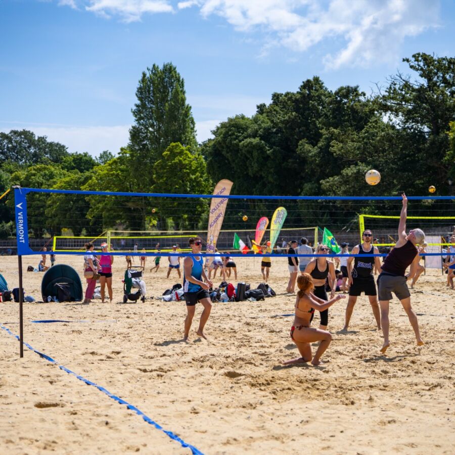 Vermont Portable Volleyball Sets [Beach & Regulation]