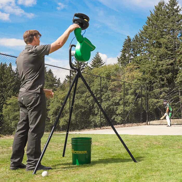 cricket bowling machine