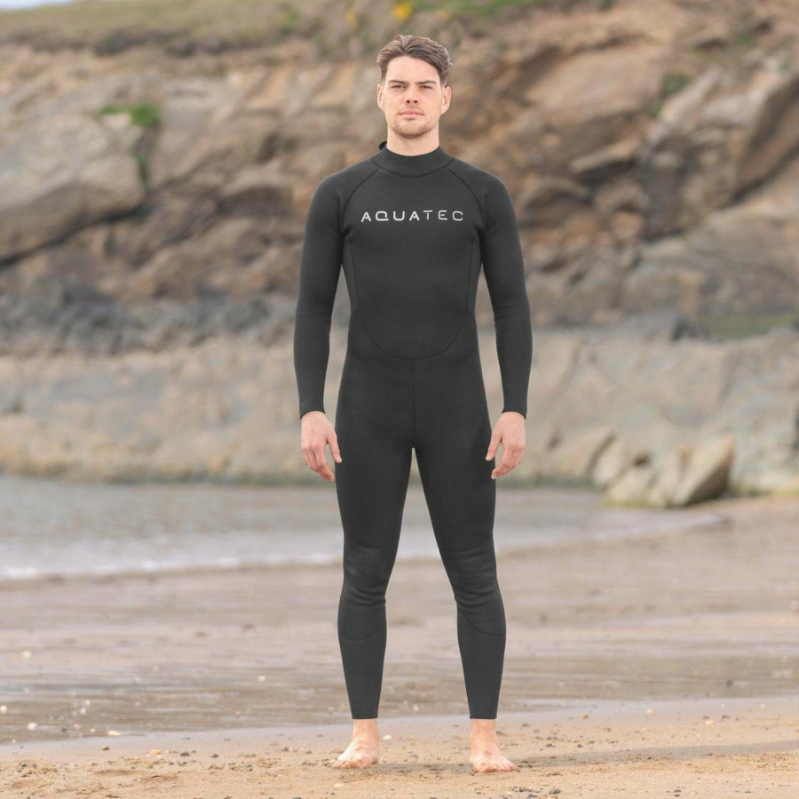 man in long sleeve wetsuit
